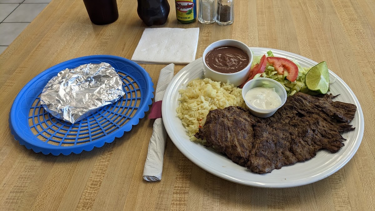 Mirna Latino Kitchen Photos 2